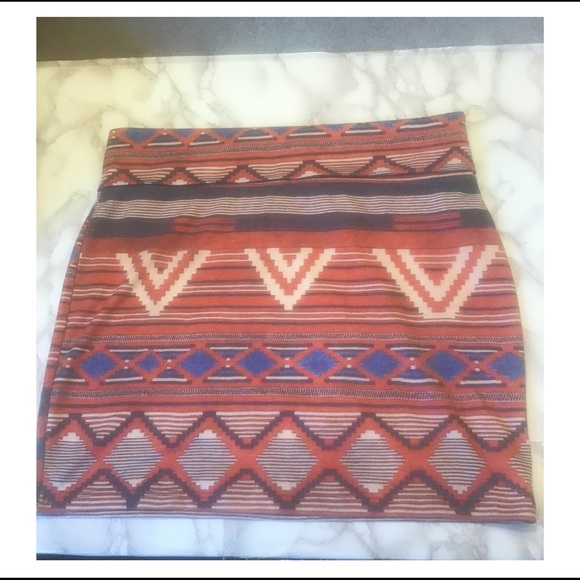 Nollie Aztec Patterned Skirt - Picture 3 of 4